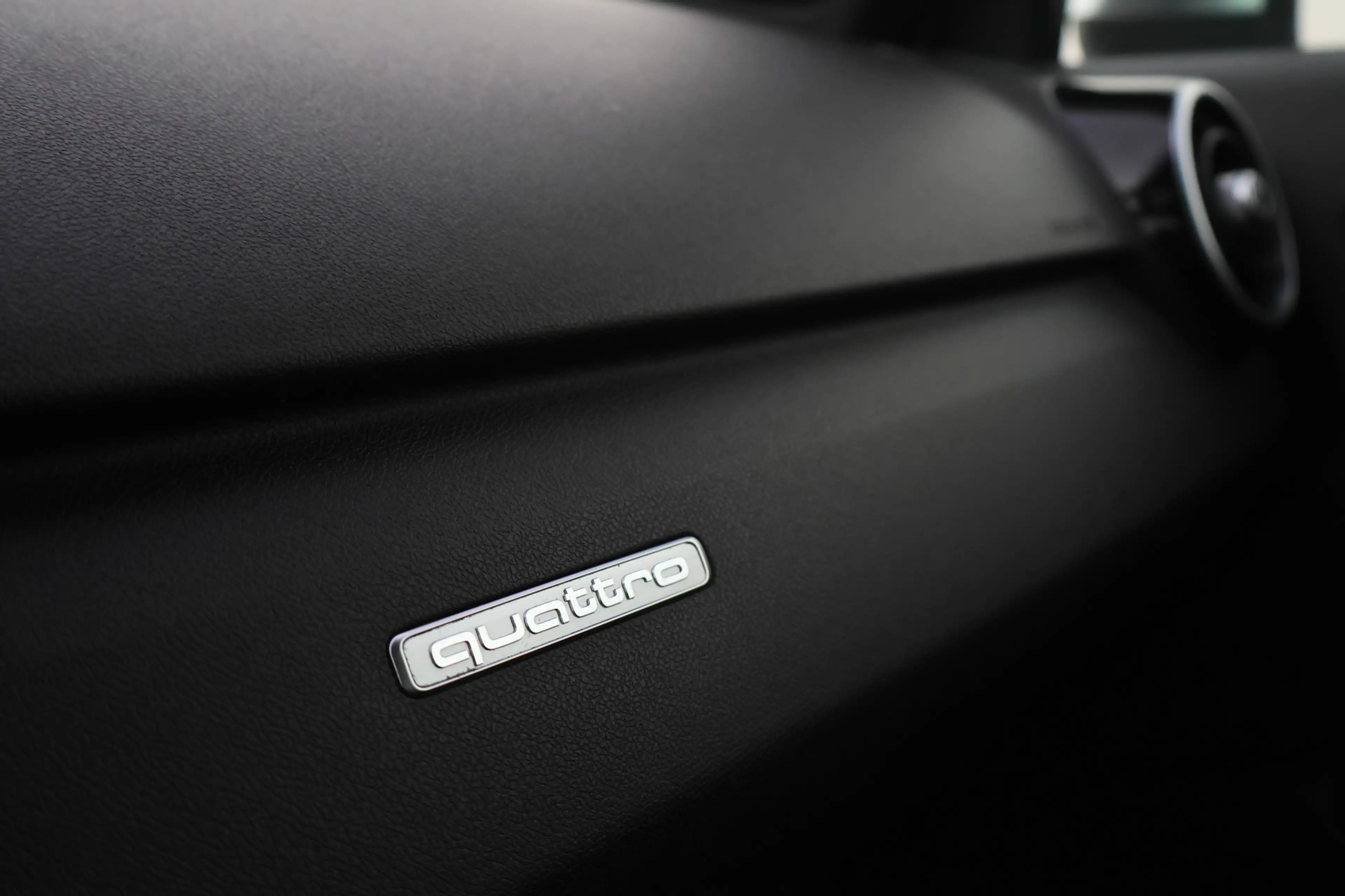 Audi S1 2.0TFSI S1 Quattro Pro Line Plus XENON | NAVI | LE — photo 25