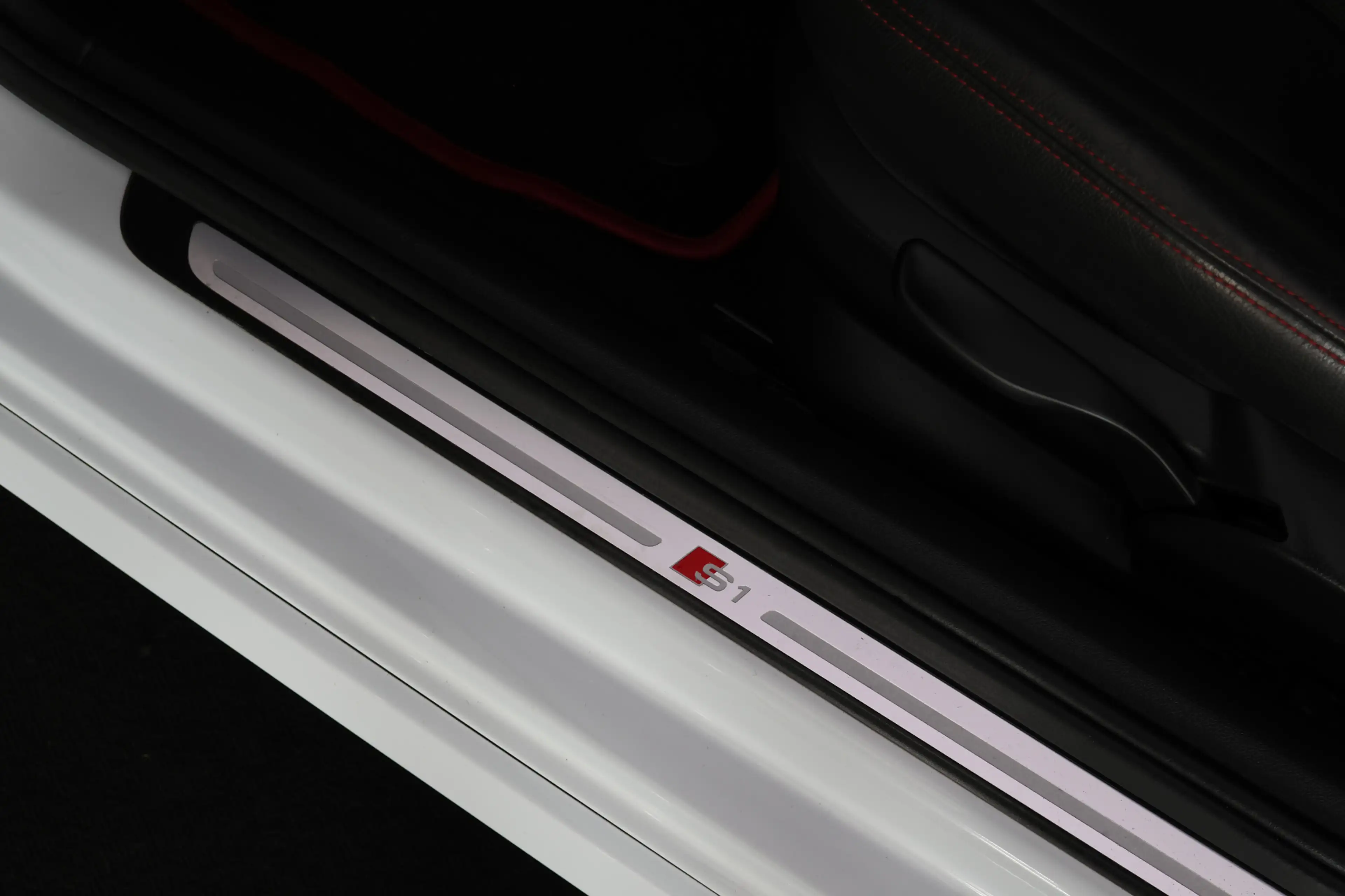 Audi S1 2.0TFSI S1 Quattro Pro Line Plus XENON | NAVI | LE — photo 24