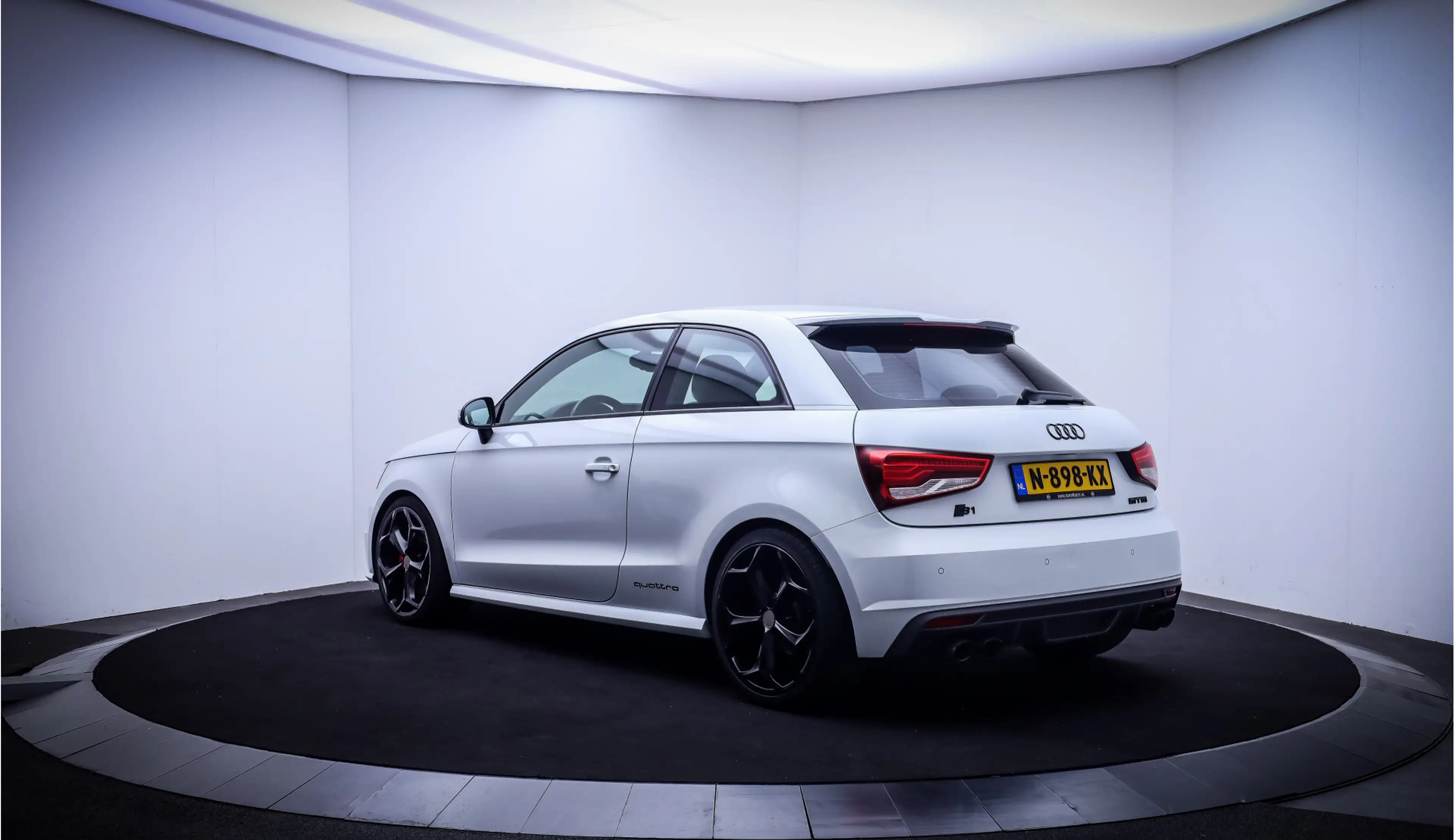 Audi S1 2.0TFSI S1 Quattro Pro Line Plus XENON | NAVI | LE — photo 8