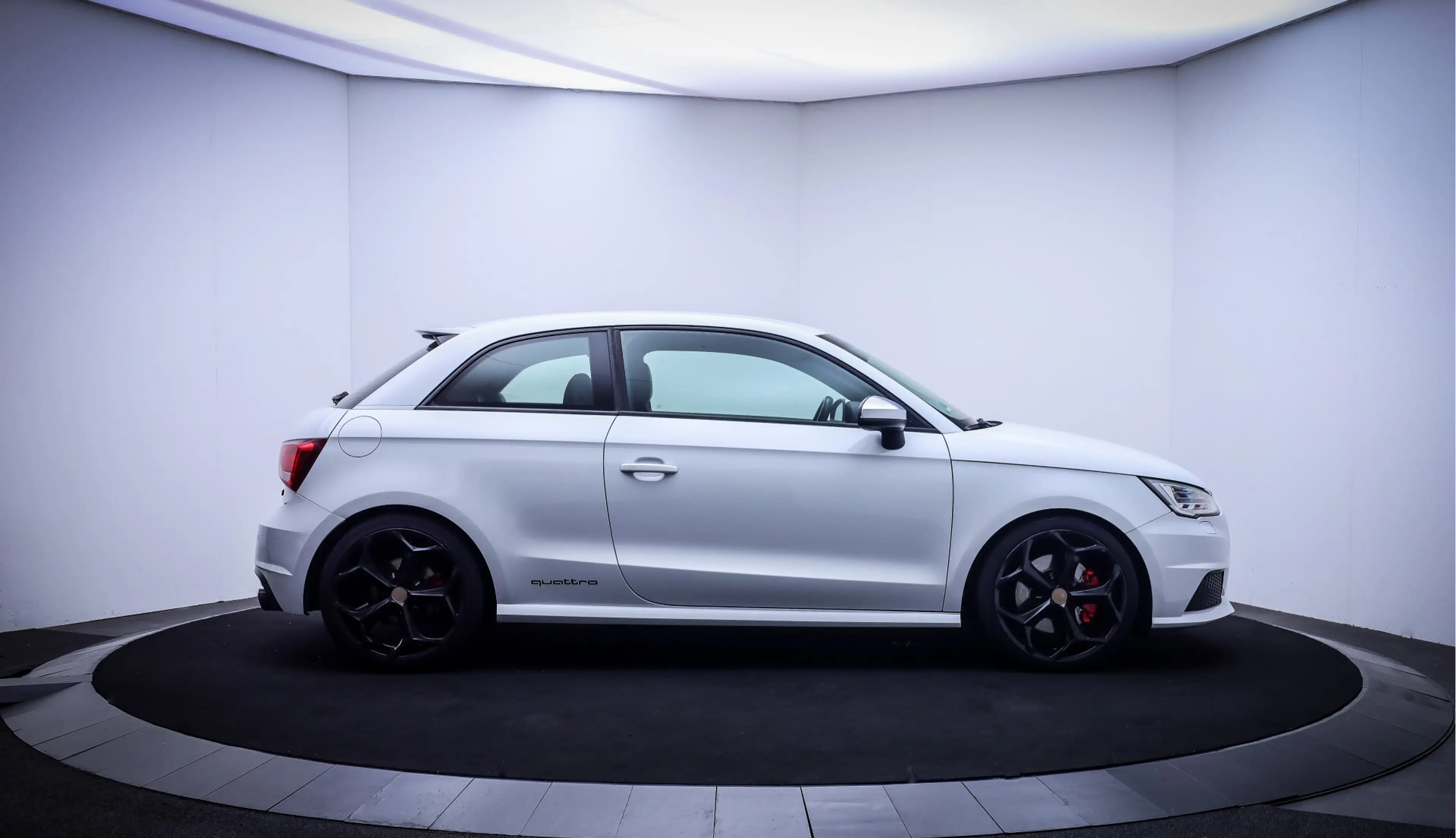 Audi S1 2.0TFSI S1 Quattro Pro Line Plus XENON | NAVI | LE — photo 4