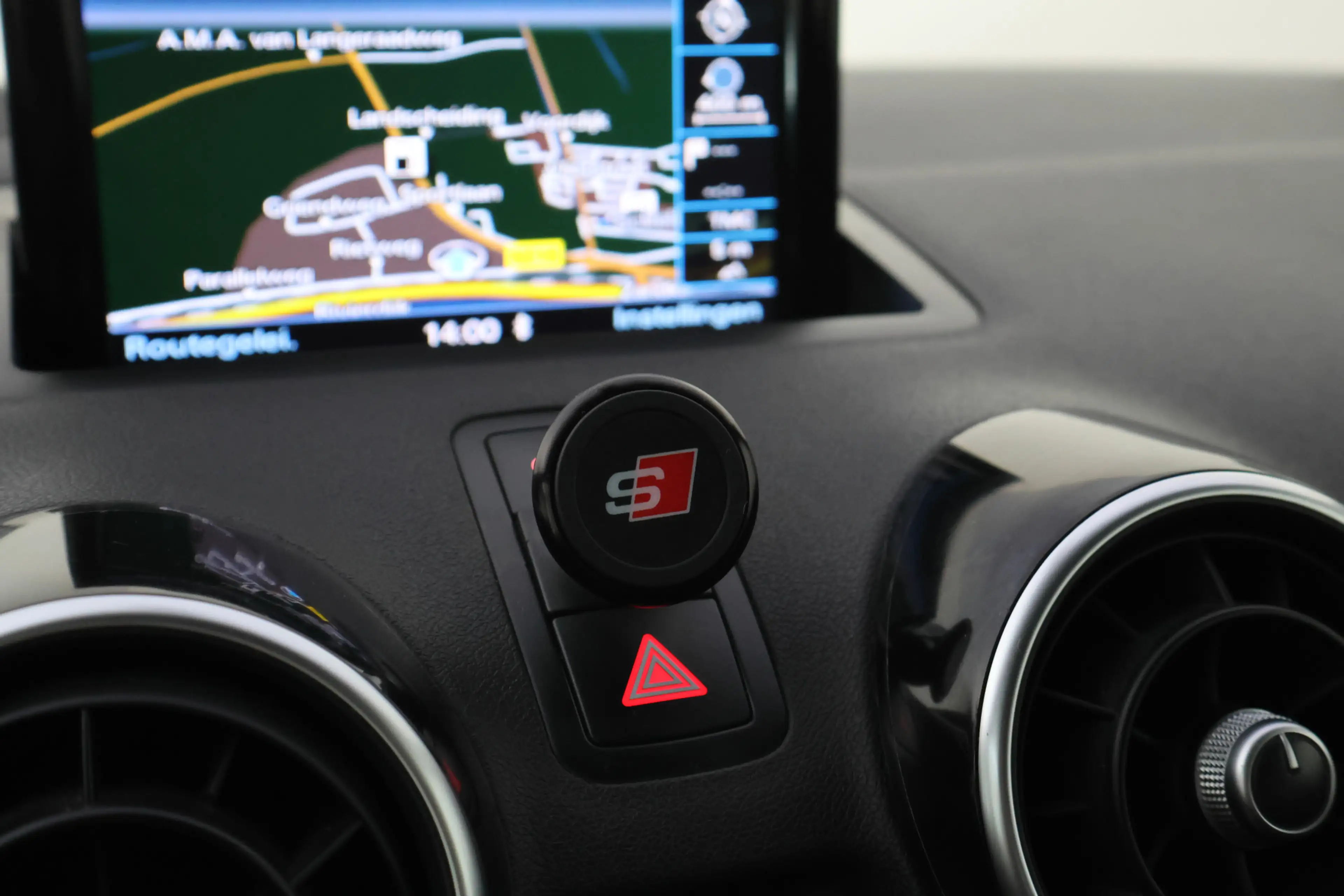 Audi S1 2.0TFSI S1 Quattro Pro Line Plus XENON | NAVI | LE — photo 27
