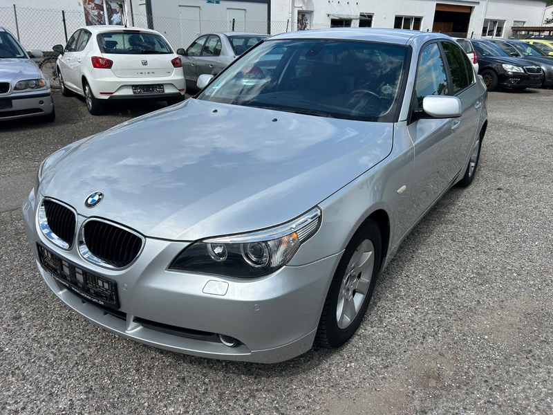 BMW 520 i A