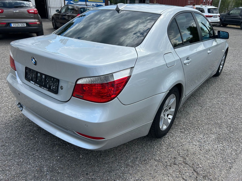 BMW 520 i A — photo 5