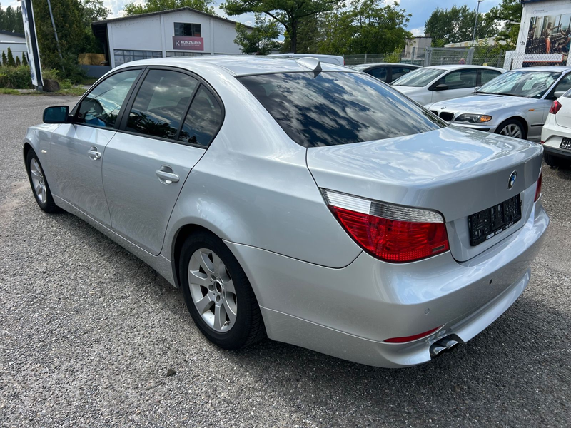 BMW 520 i A — photo 7