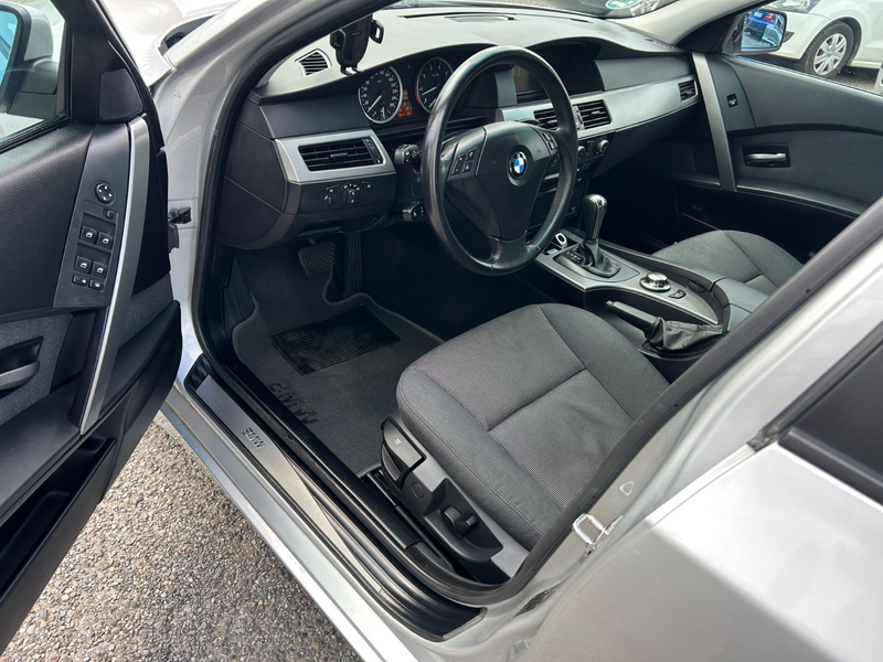 BMW 520 i A — photo 9