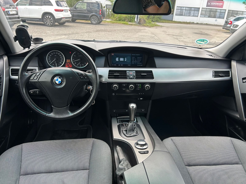 BMW 520 i A — photo 12