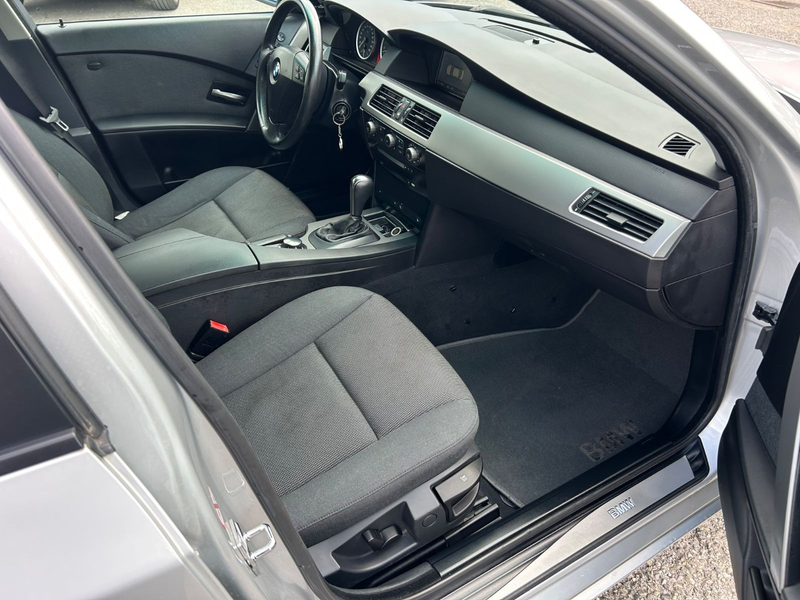 BMW 520 i A — photo 15