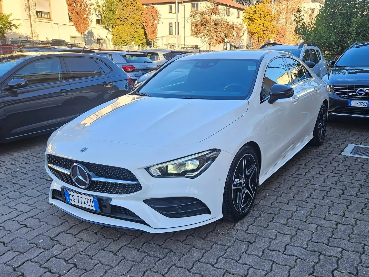 Mercedes-Benz CLA 200 CLA Coupe Premium AMG auto 163CV NAVY-CAM-SED.RISC Bianco - 2