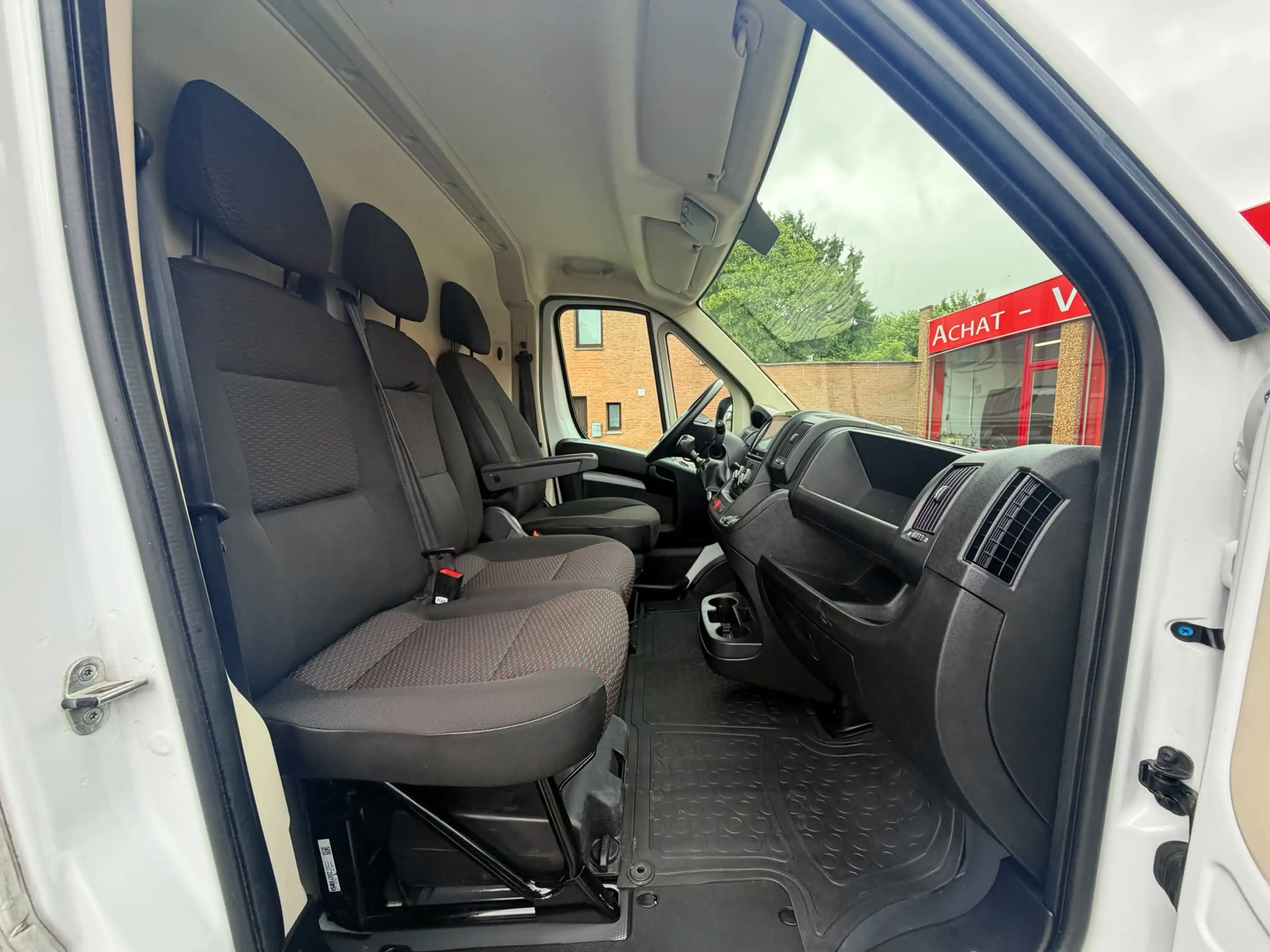 Peugeot Boxer 2.2 HDI 165CV L4 H2 UTILITAIRE CAMERA TVA DEDUC — photo 8