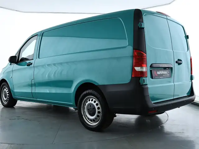 Mercedes-Benz Vito view 4