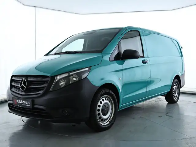 Mercedes-Benz Vito view 3