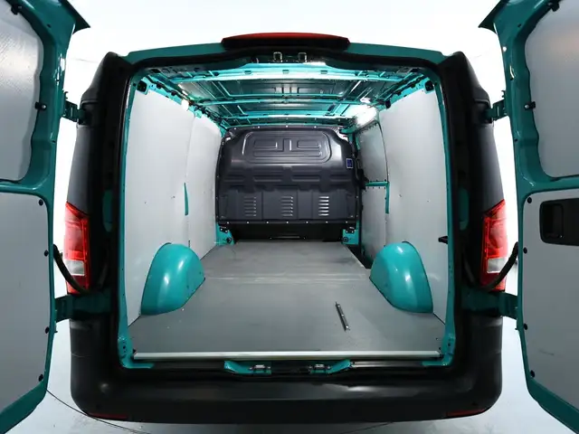 Mercedes-Benz Vito view 6