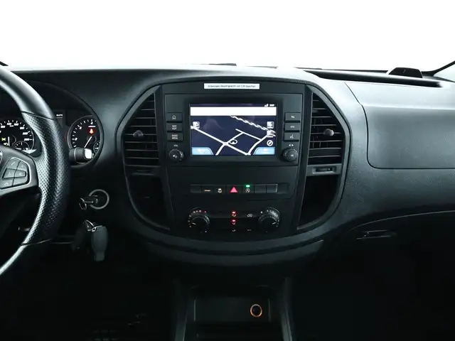 Mercedes-Benz Vito view 11