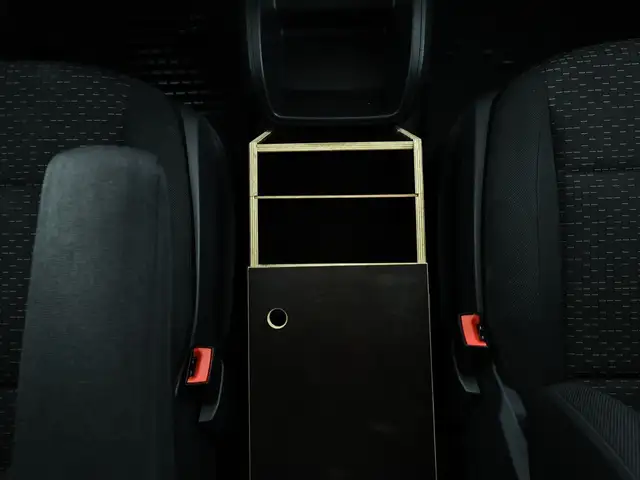 Mercedes-Benz Vito view 14