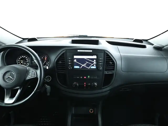 Mercedes-Benz Vito view 9