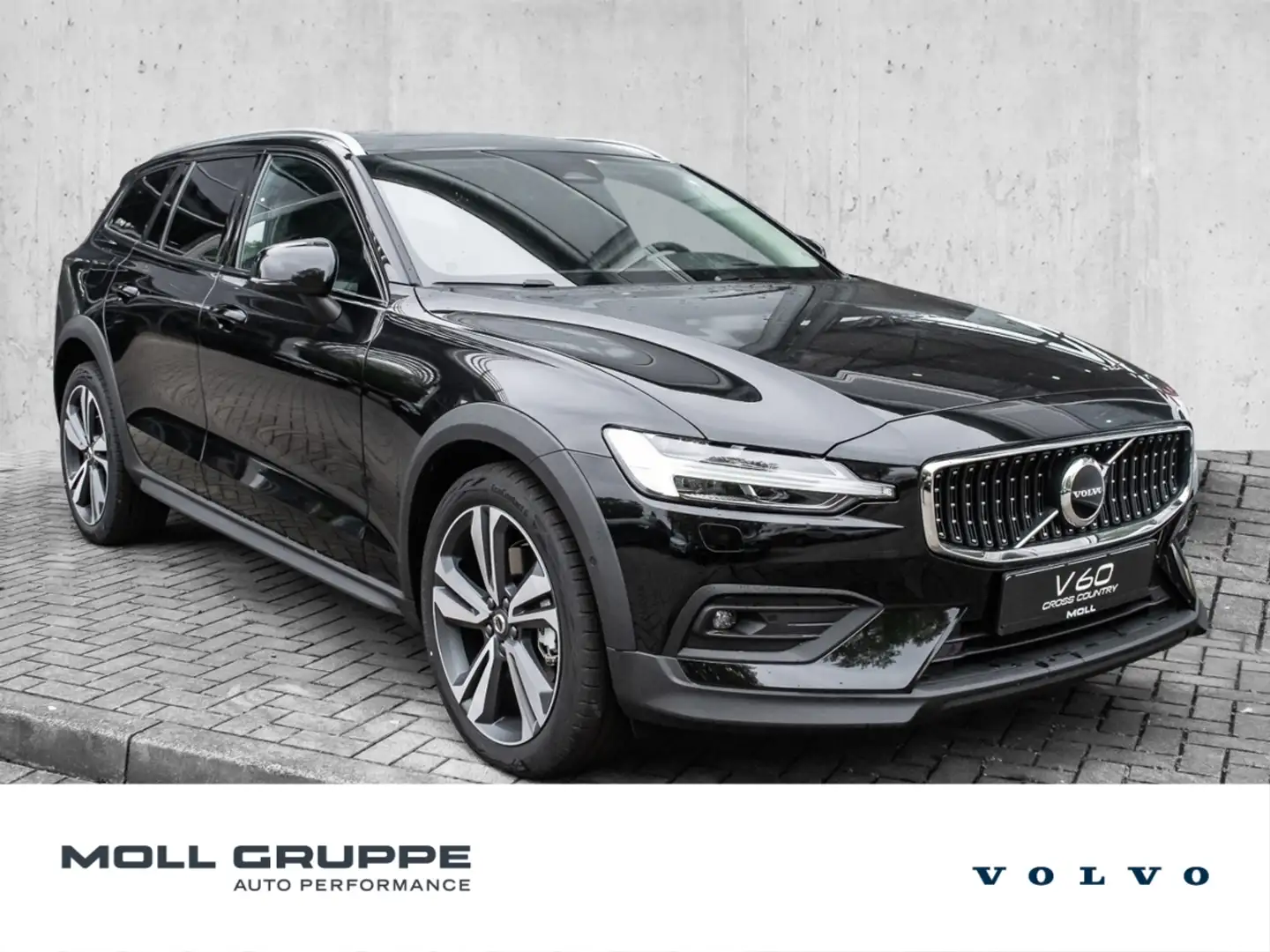 Volvo V60 Cross Country B4 (Diesel) Mild-Hybrid Ultimate Schwarz - 1