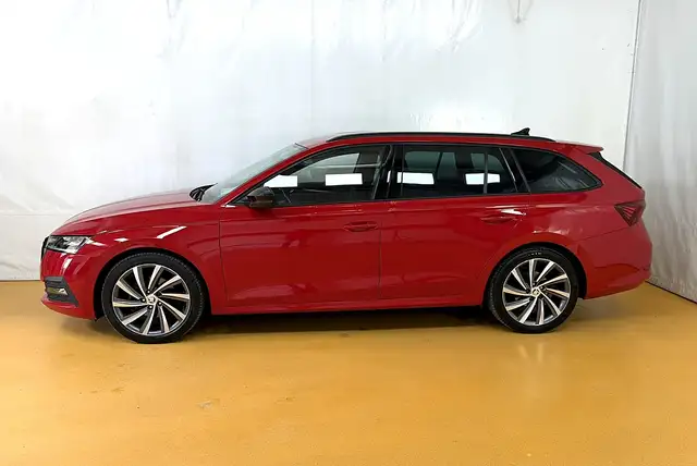 Skoda Octavia view 4