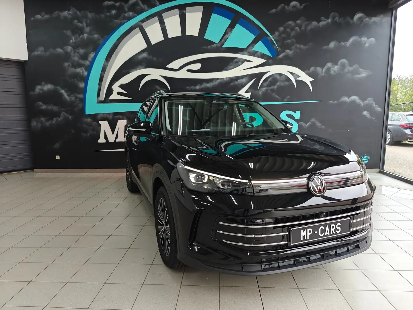 Volkswagen Tiguan Tiguan 1.5 eHybrid OPF DSG Elegance Noir - 1