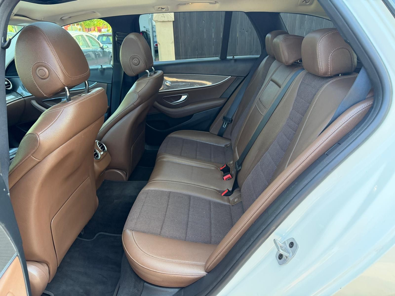 Mercedes-Benz E 300 de 4Matic|Panorama|Allrad|Avantgarde — photo 13