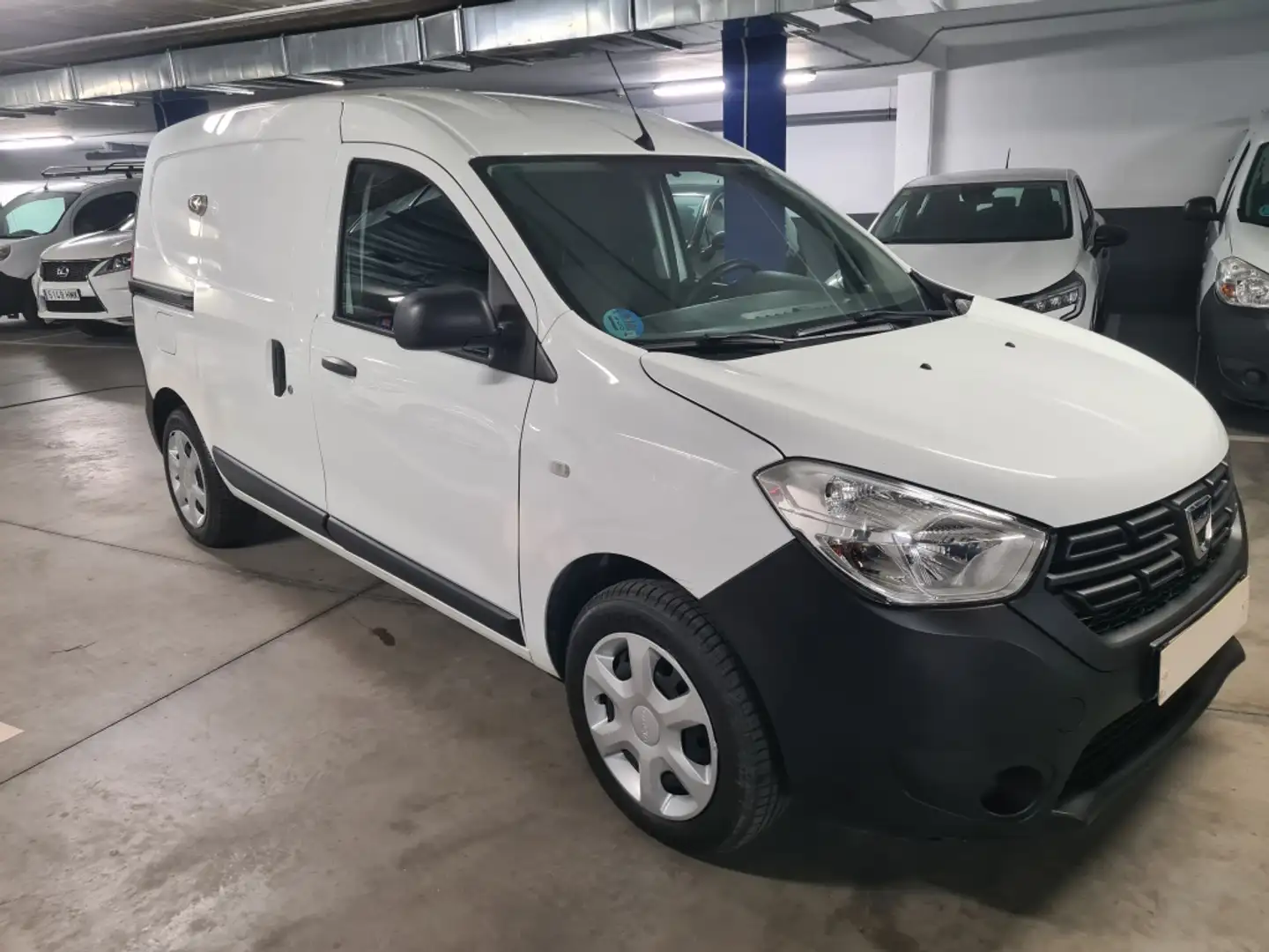 Dacia Dokker Comercial Van 1.6 GLP Essential 80kW - 1