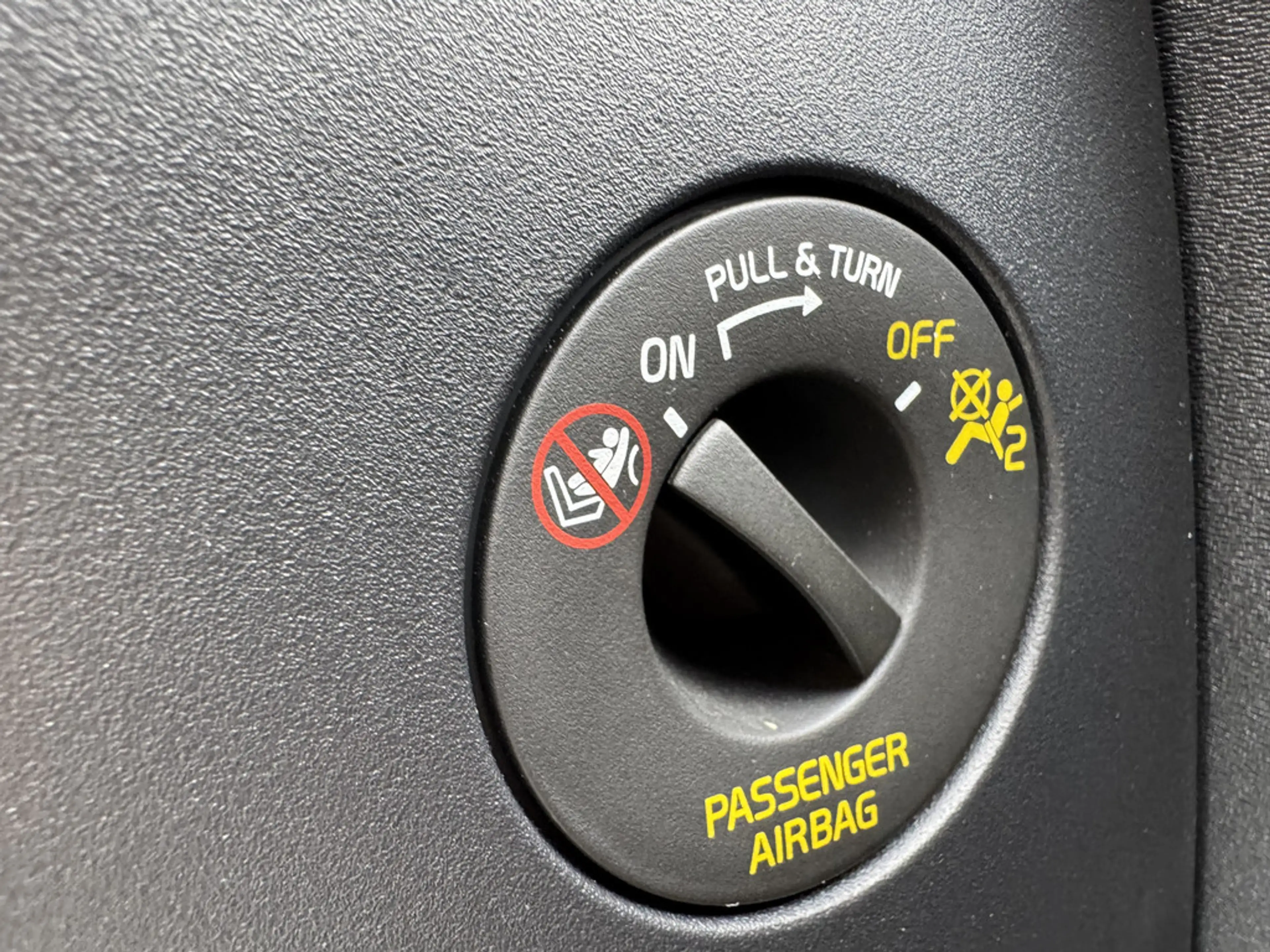 Volvo V90 Kombi 2.0 Plus Bright Recharge Plug-In Hybrid AWD — photo 12