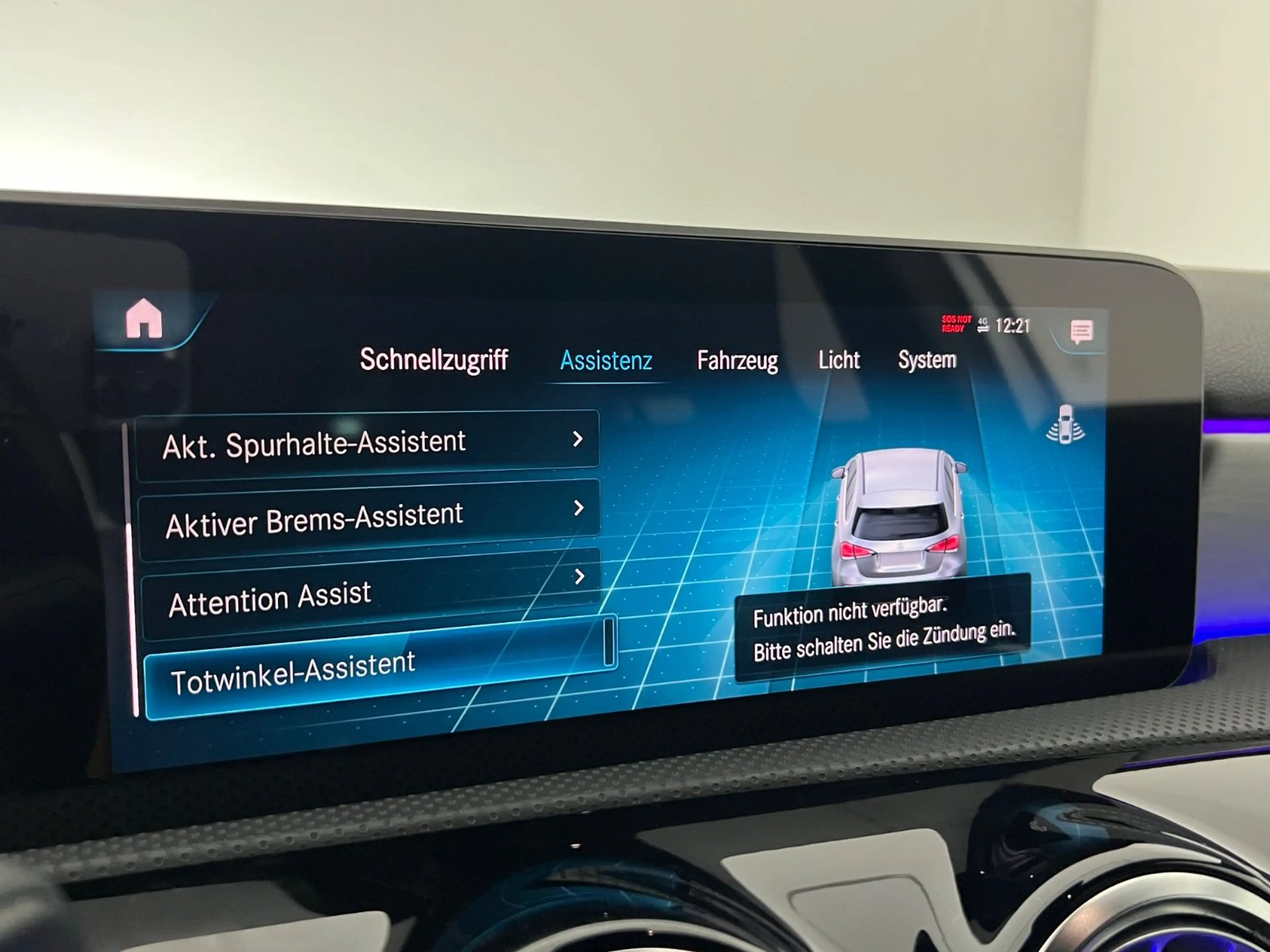 Mercedes-Benz A 220 4 MATIC / KEYLESS / AMG / AMBIENTE / 1.HD — photo 30