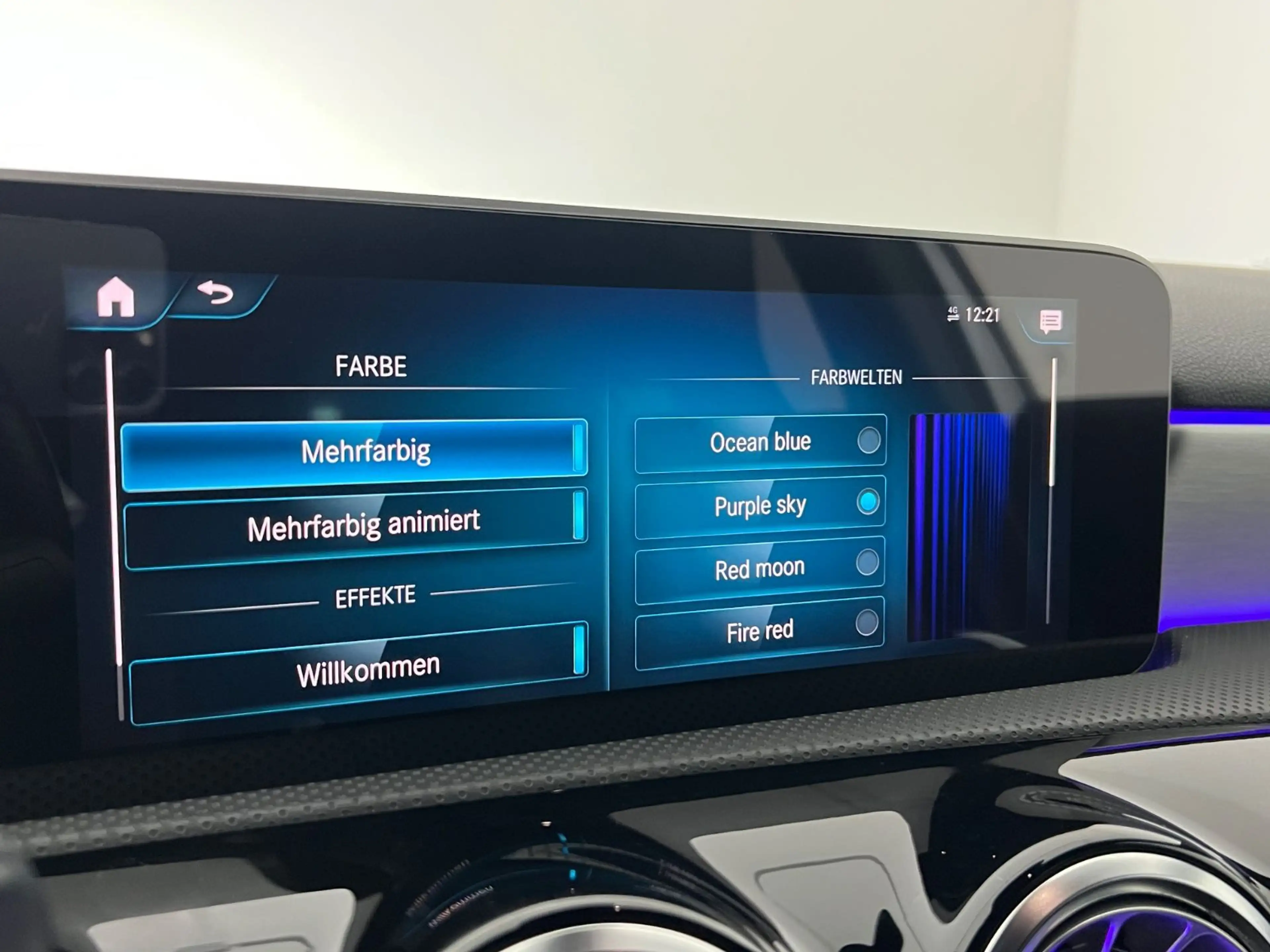 Mercedes-Benz A 220 4 MATIC / KEYLESS / AMG / AMBIENTE / 1.HD — photo 31