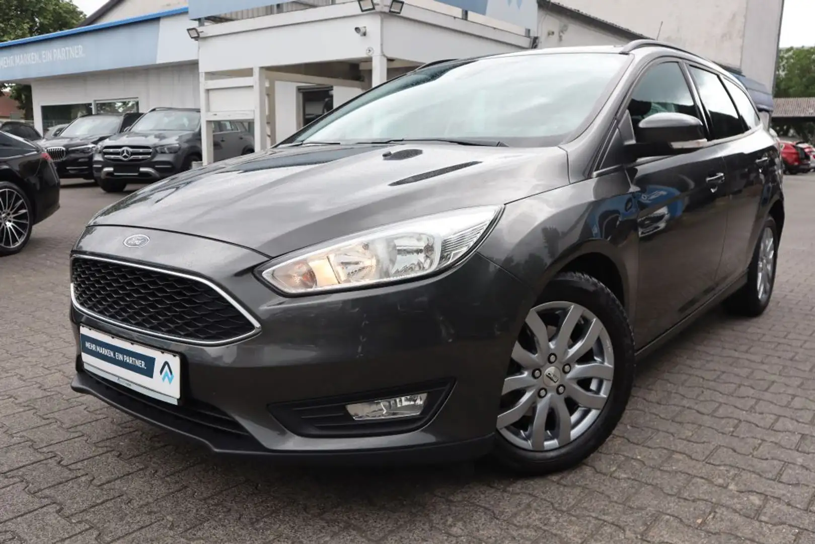 Ford Focus Turnier 1.0 EcoBoost Start-Stopp-System Trend - 1