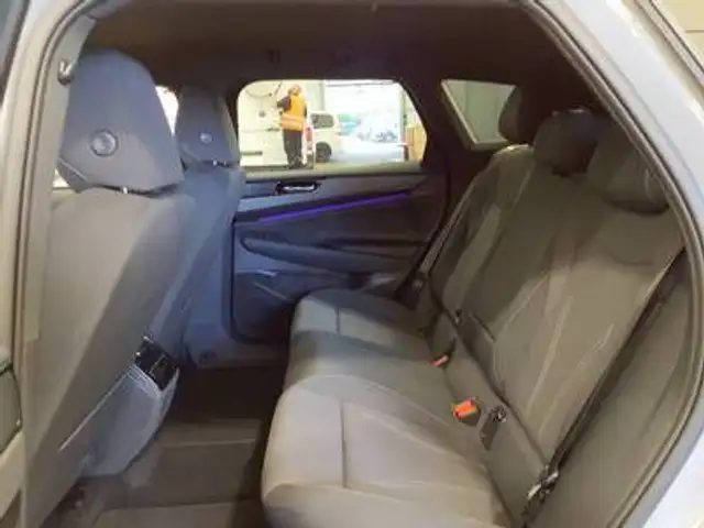 Volkswagen Id.7 view 7