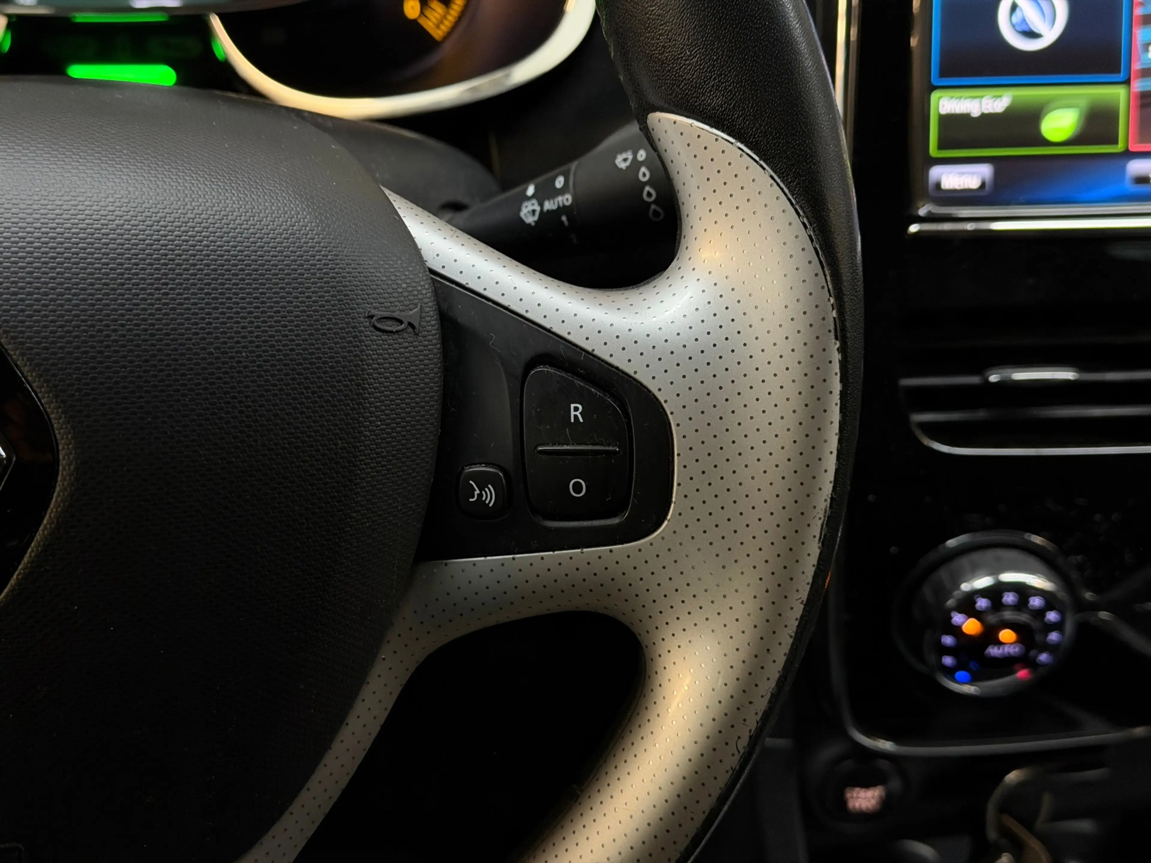 Renault Clio Estate 0.9 TCe Dynamique 2015 NAP CRUISE NAVI PDC — photo 18