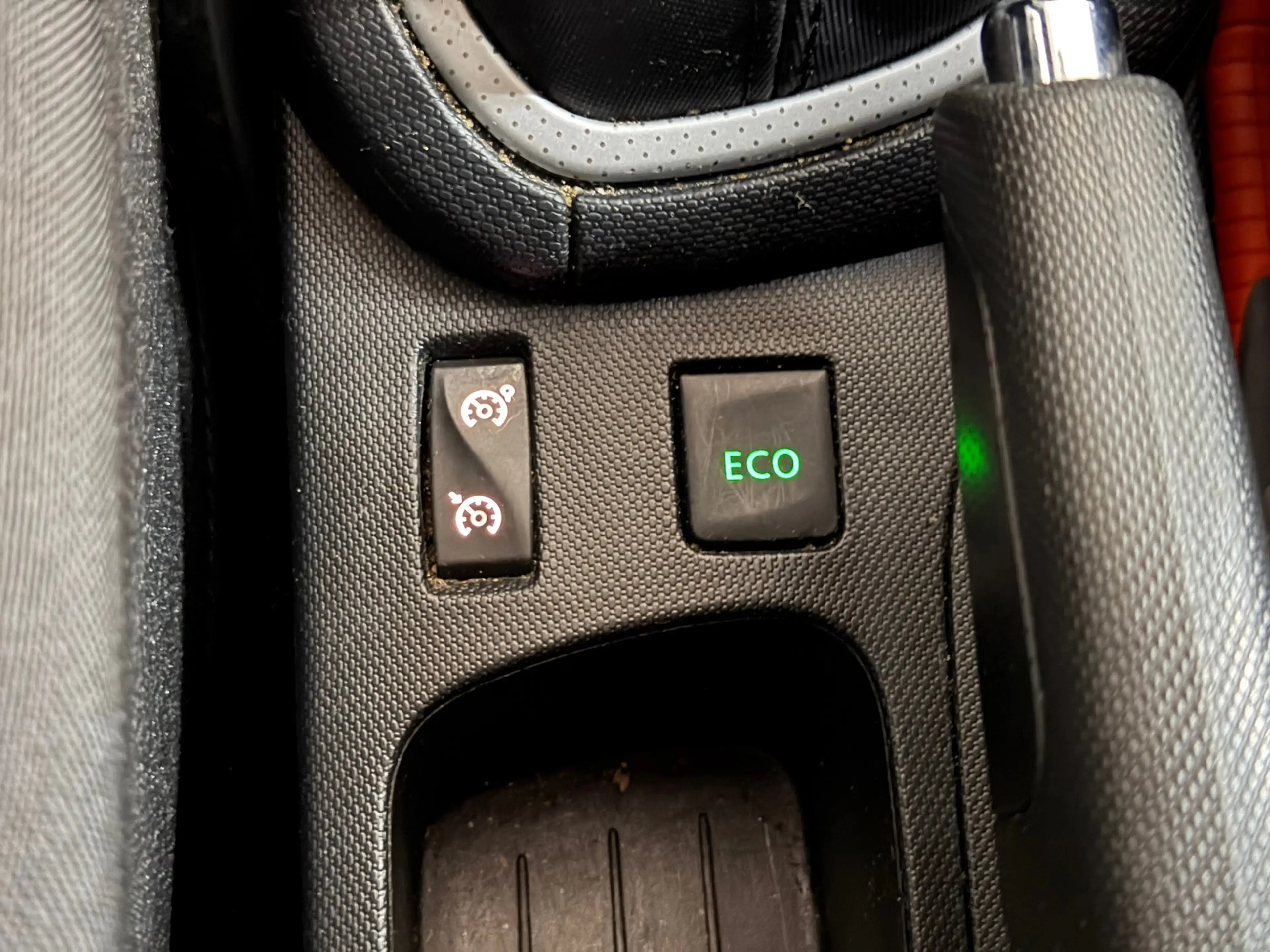 Renault Clio Estate 0.9 TCe Dynamique 2015 NAP CRUISE NAVI PDC — photo 31