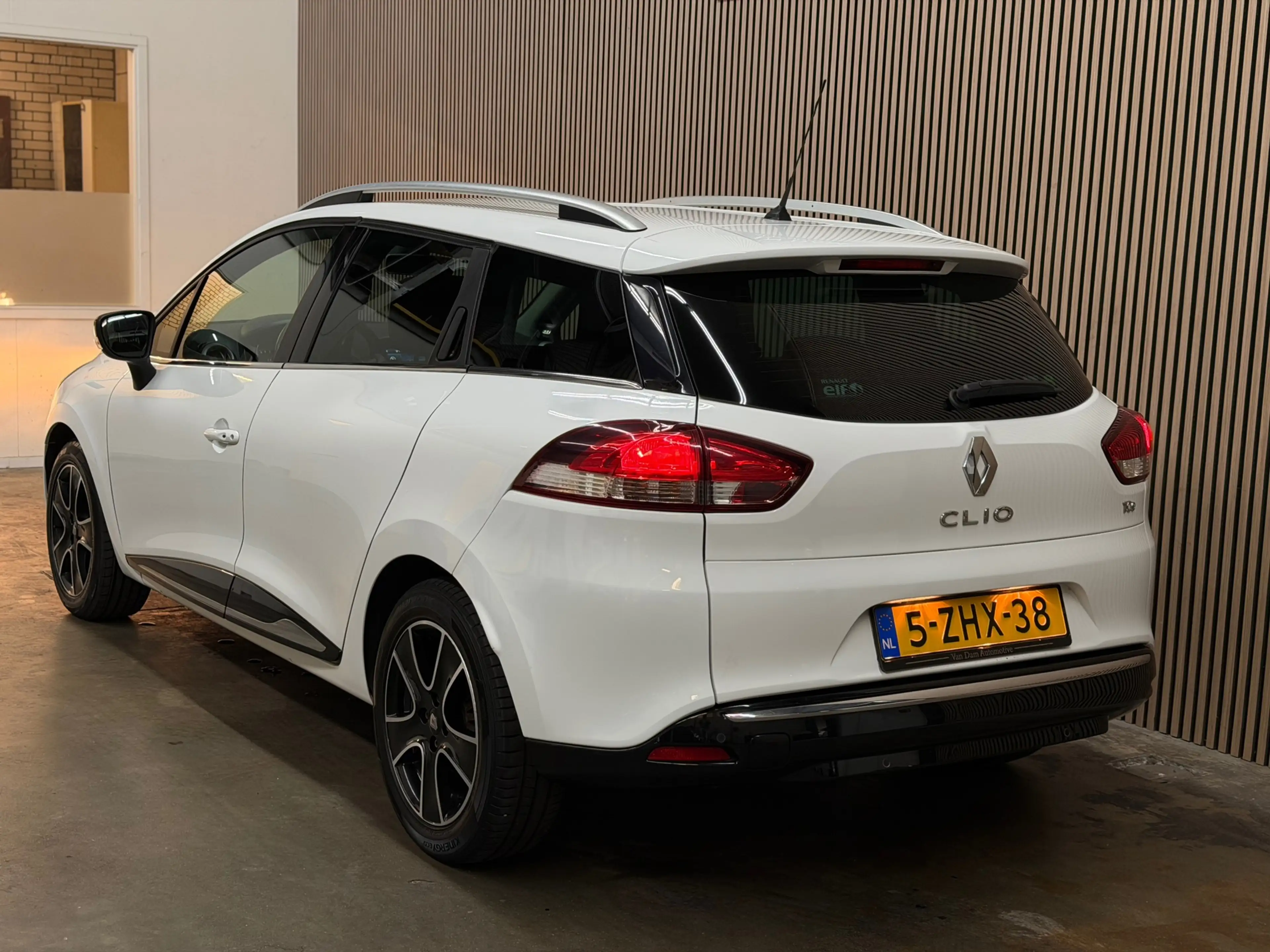 Renault Clio Estate 0.9 TCe Dynamique 2015 NAP CRUISE NAVI PDC — photo 11