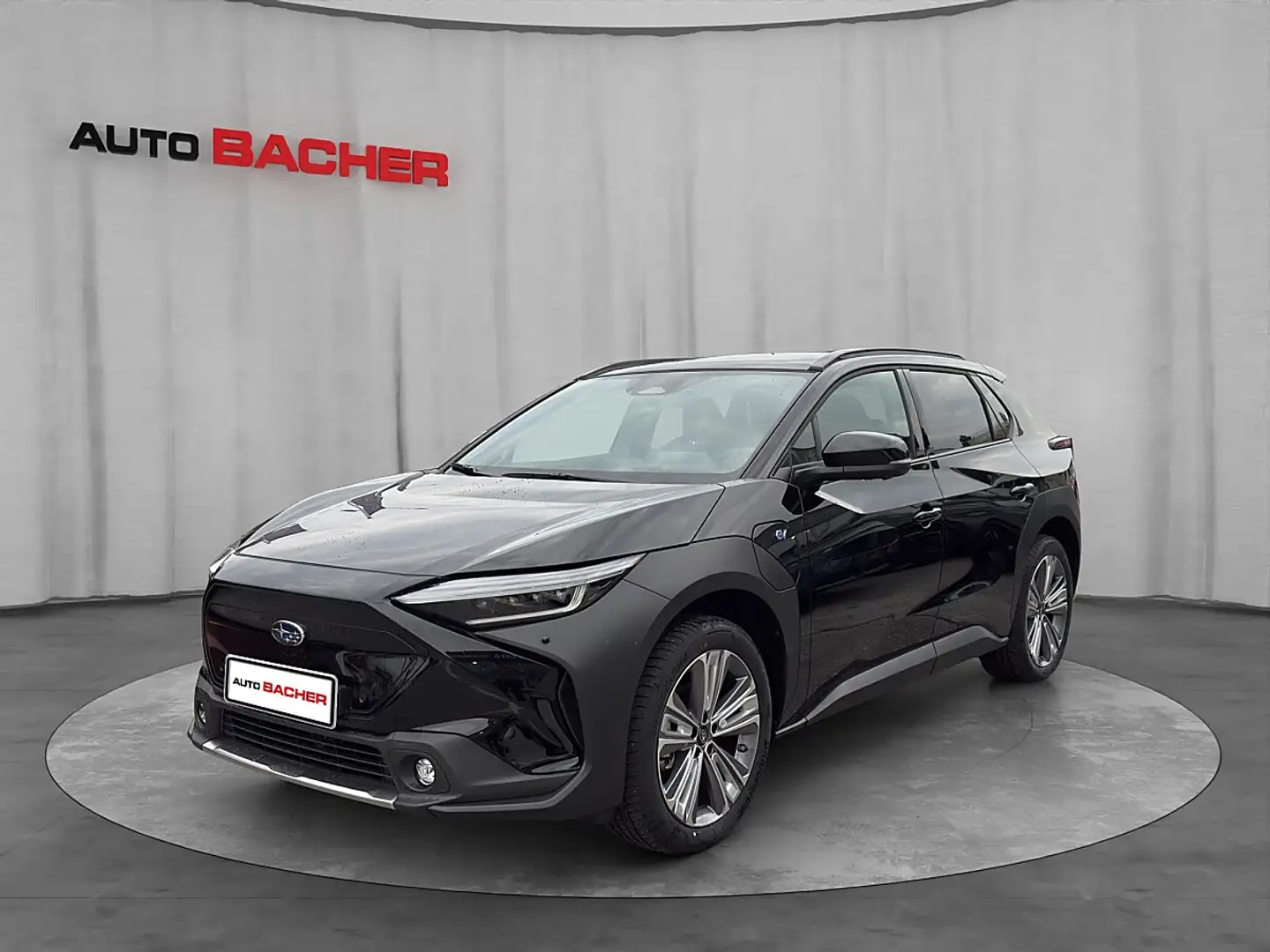 Subaru Solterra Schwarz - 1