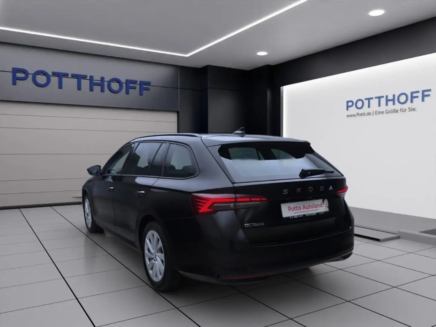 Skoda Octavia Combi 1.5 TSI SELECTION NAVI LED SITZHZG PDC Schwarz - 2