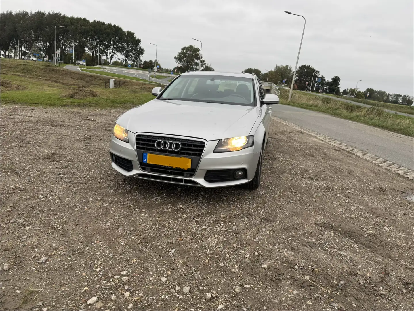 Audi A4 2.0 TDI Grijs - 2