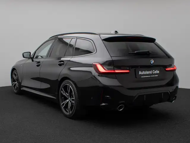 BMW 3 Series view 9