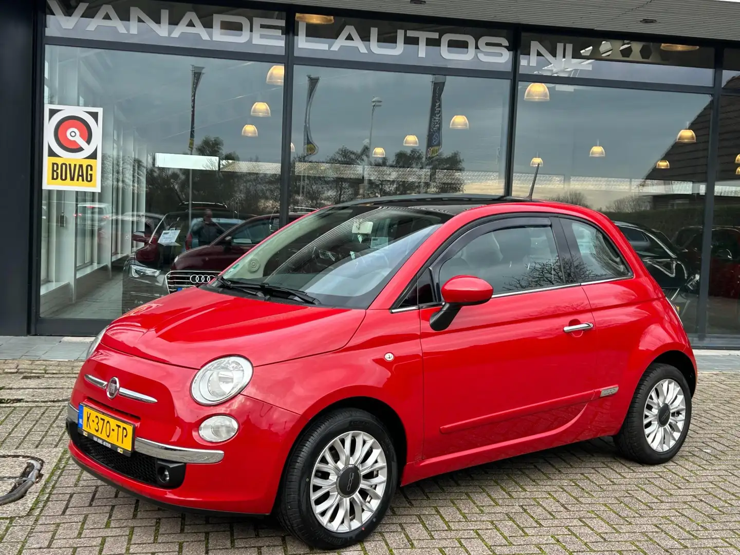 Fiat 500 1.2 Lounge Panorama Airco LM Velgen Nieuwe APK Net Rot - 1