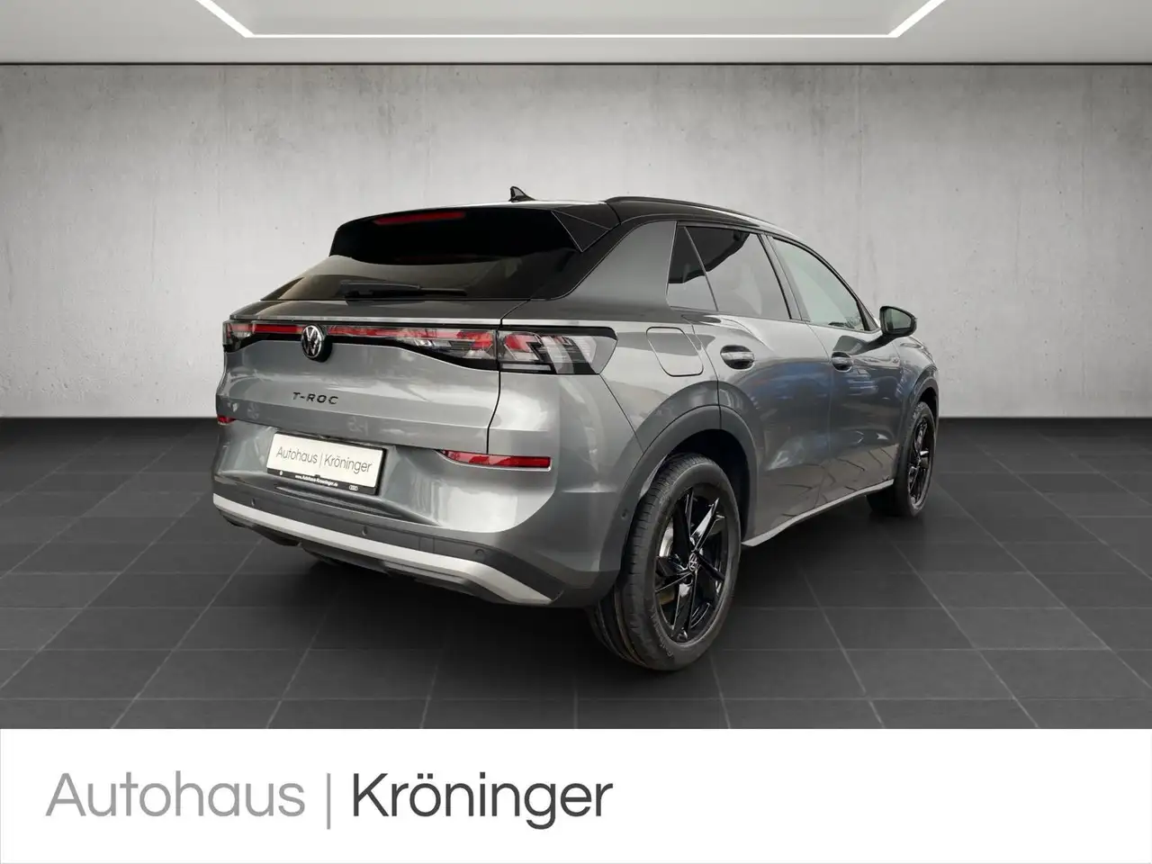 Volkswagen T-Roc 1.5 eTSI DSG Style AHK Navi Rück Massage 2