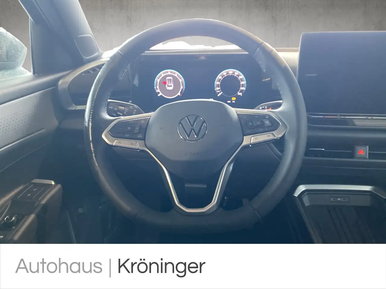 Volkswagen T-Roc 1.5 eTSI DSG Style AHK Navi Rück Massage 11