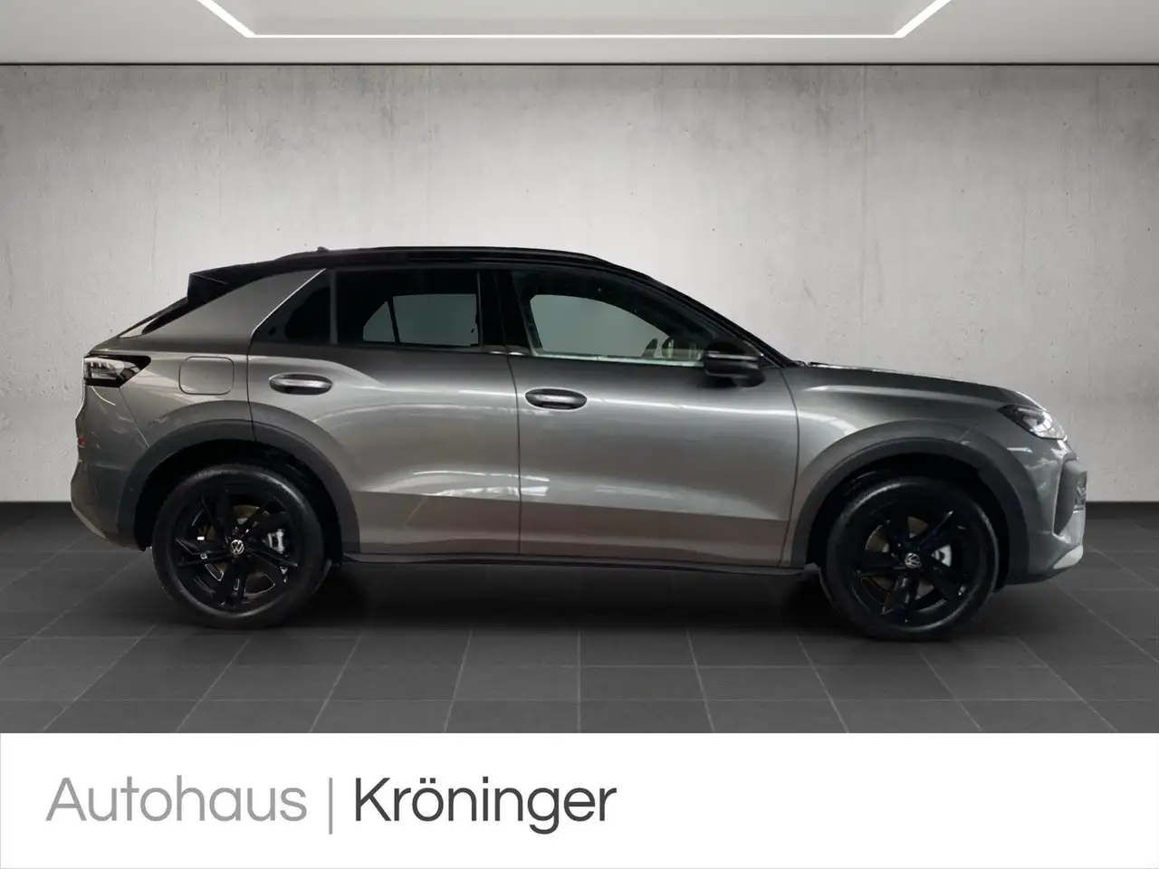 Volkswagen T-Roc 1.5 eTSI DSG Style AHK Navi Rück Massage 4