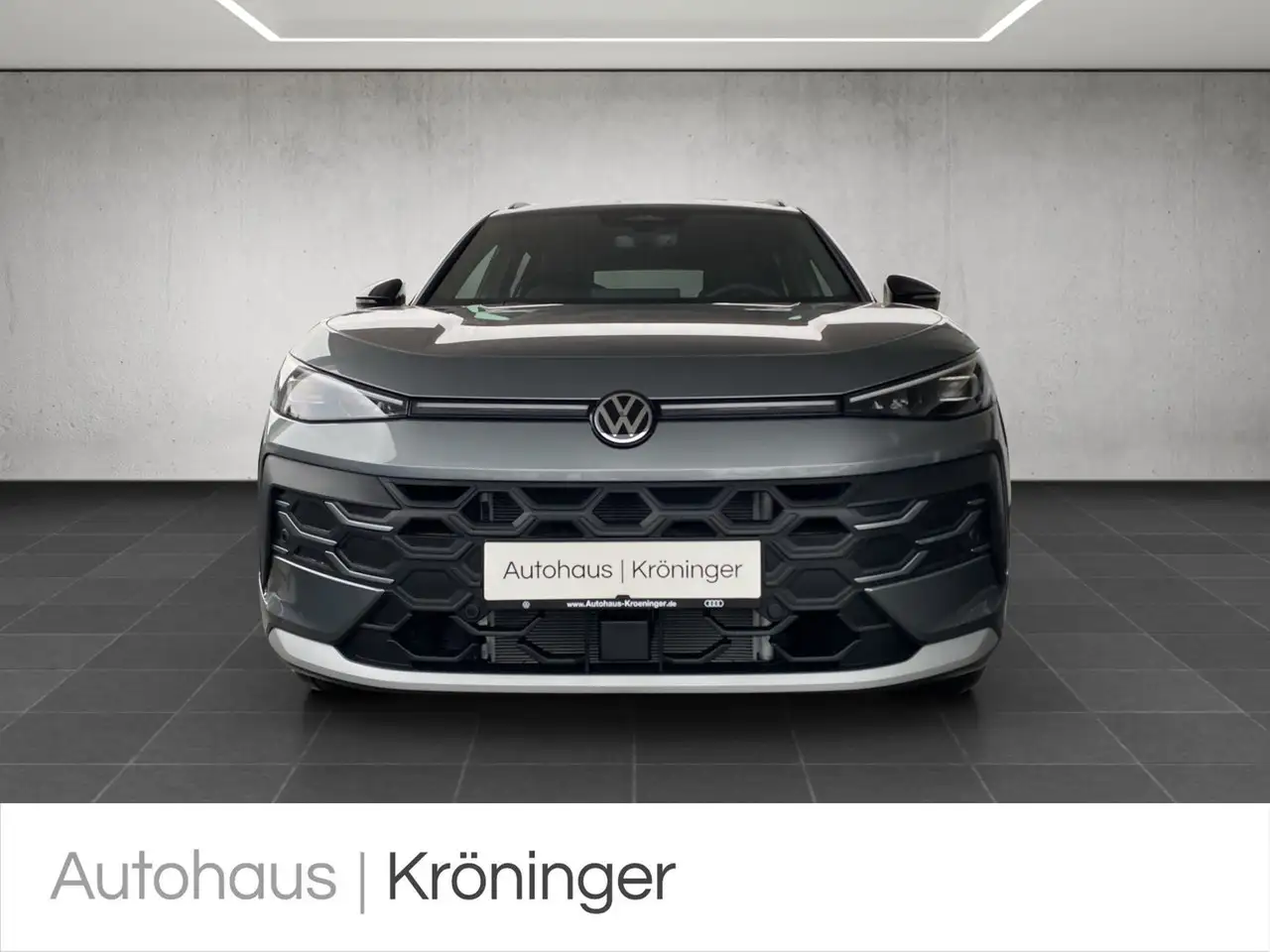 Volkswagen T-Roc 1.5 eTSI DSG Style AHK Navi Rück Massage 5