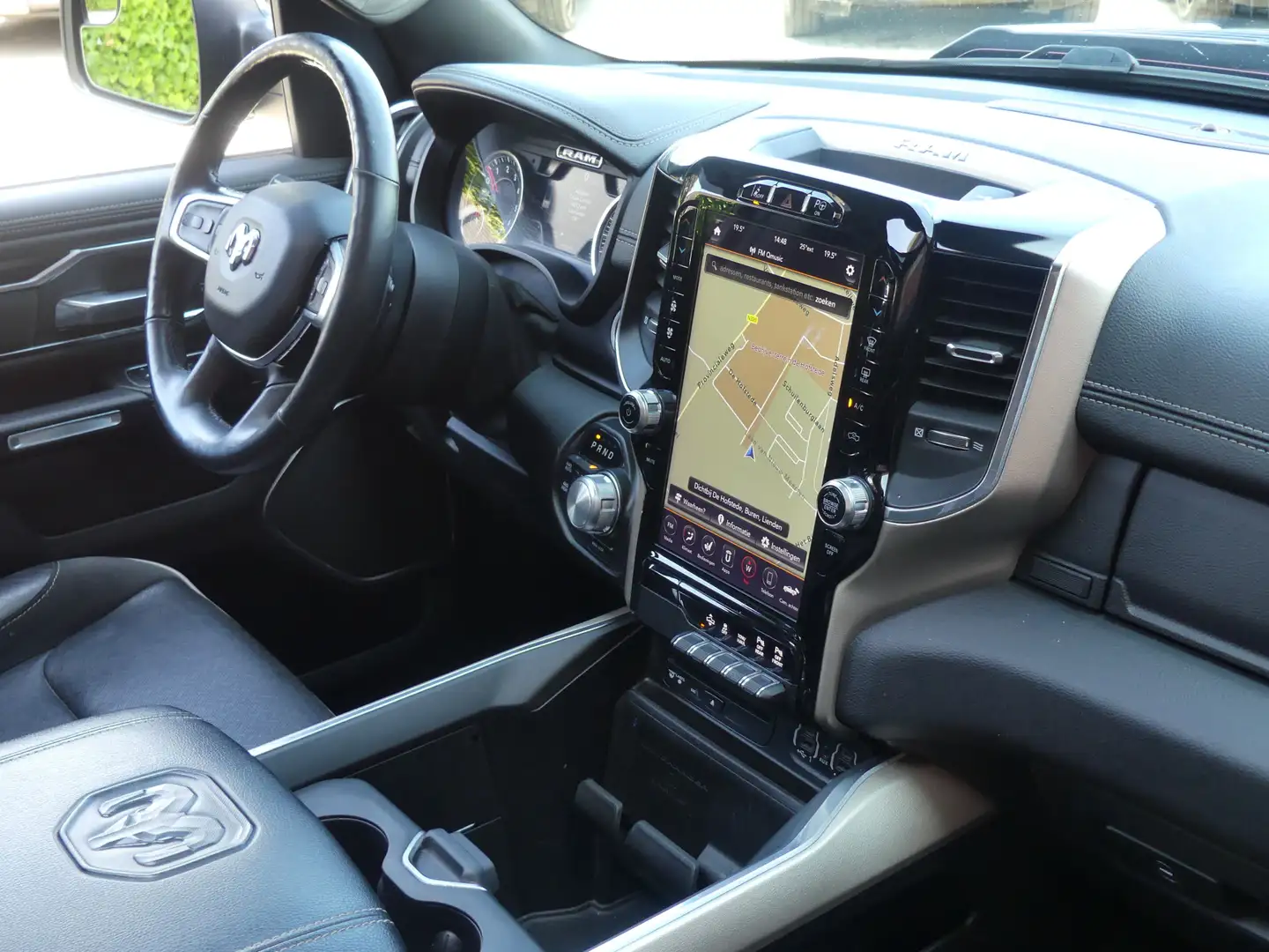Dodge RAM 1500 5.7 V8 LARAMIE 4x4 Luchtvering/panoramadak/Tr Kırmızı - 2