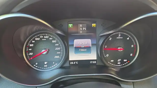 Mercedes-Benz C-Class view 12