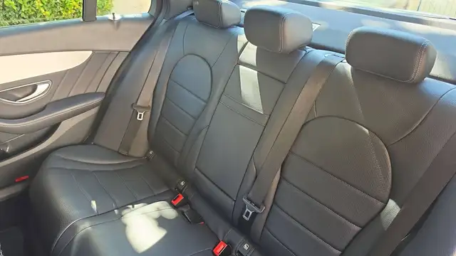 Mercedes-Benz C-Class view 9