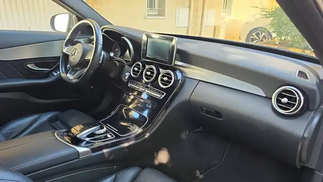 Mercedes-Benz C-Class view 10