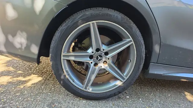 Mercedes-Benz C-Class view 16