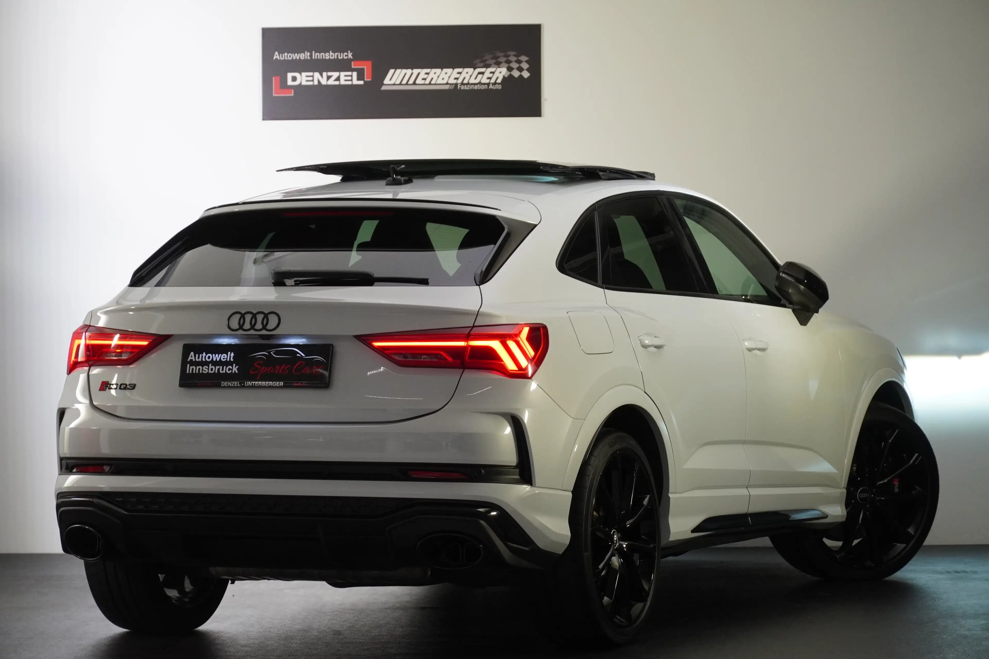 Audi RS Q3 Sportback 2,5 TFSI quattro S-tronic — photo 3