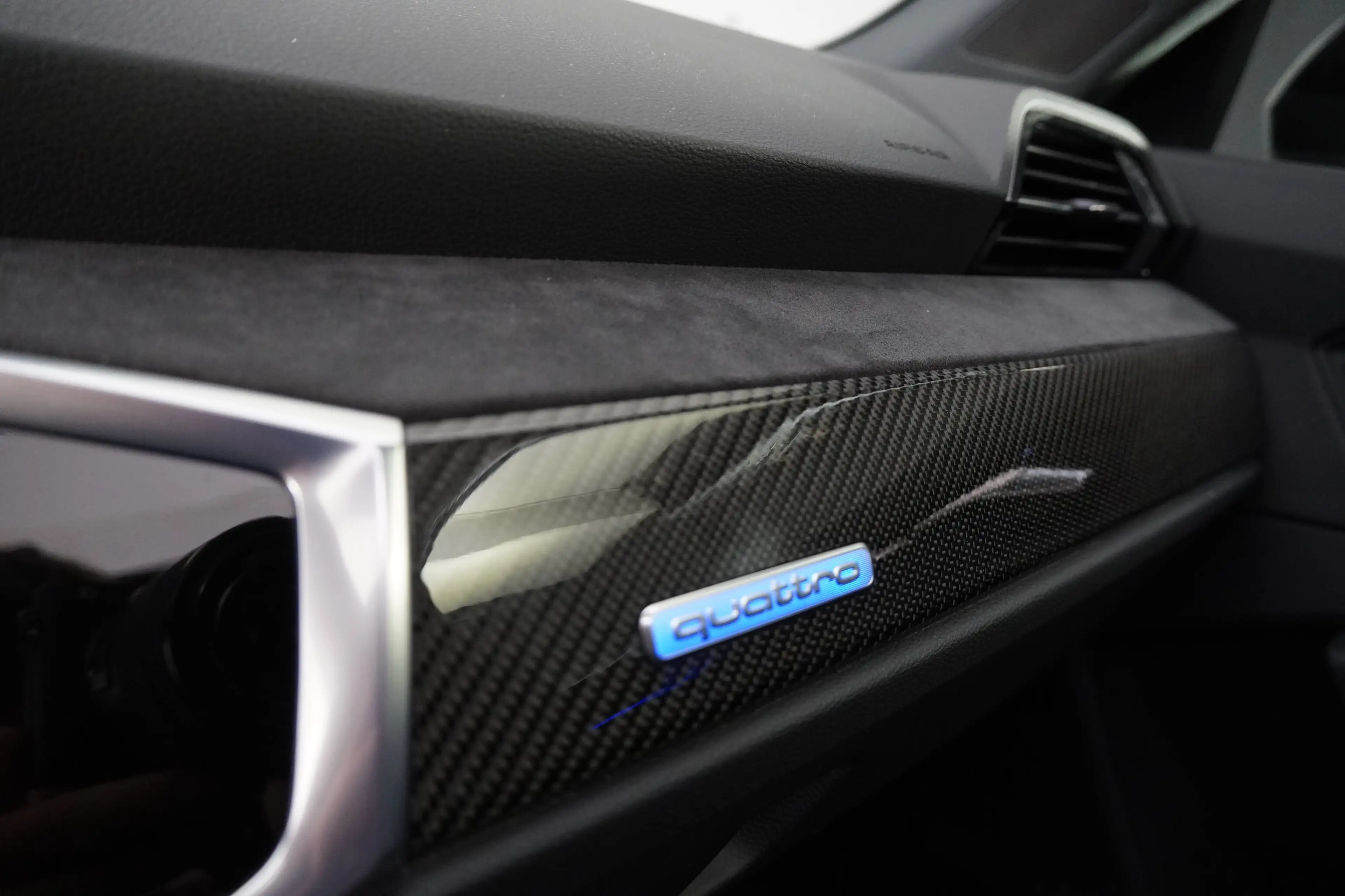 Audi RS Q3 Sportback 2,5 TFSI quattro S-tronic — photo 19