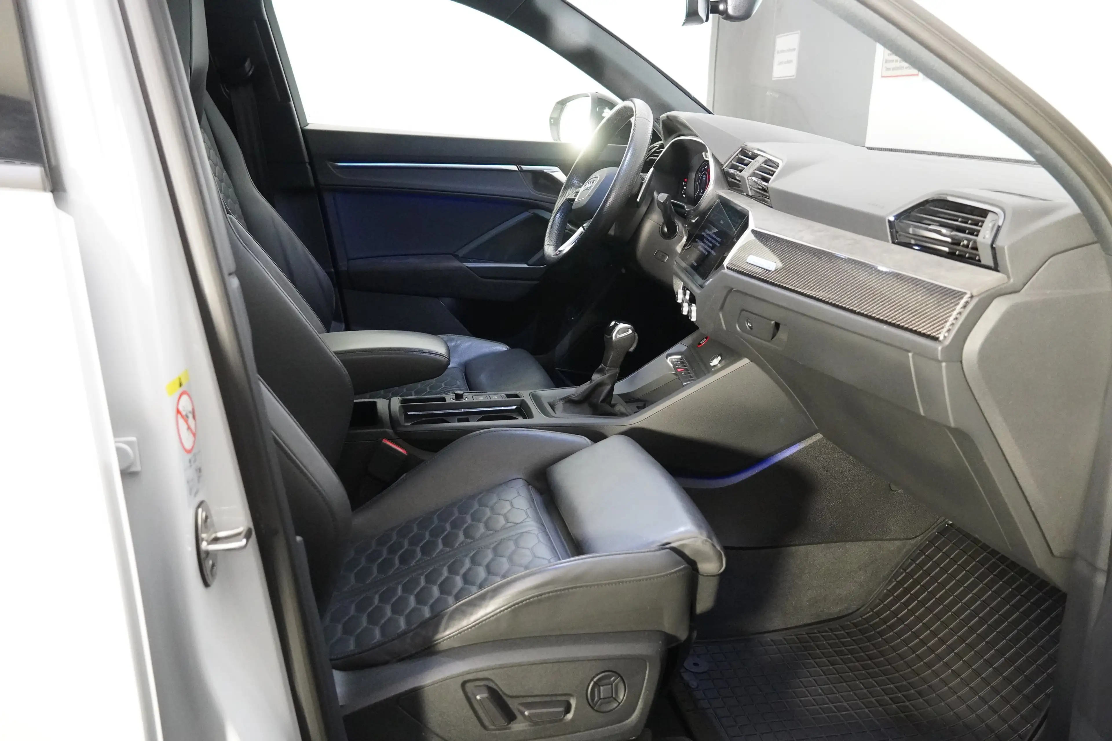 Audi RS Q3 Sportback 2,5 TFSI quattro S-tronic — photo 5