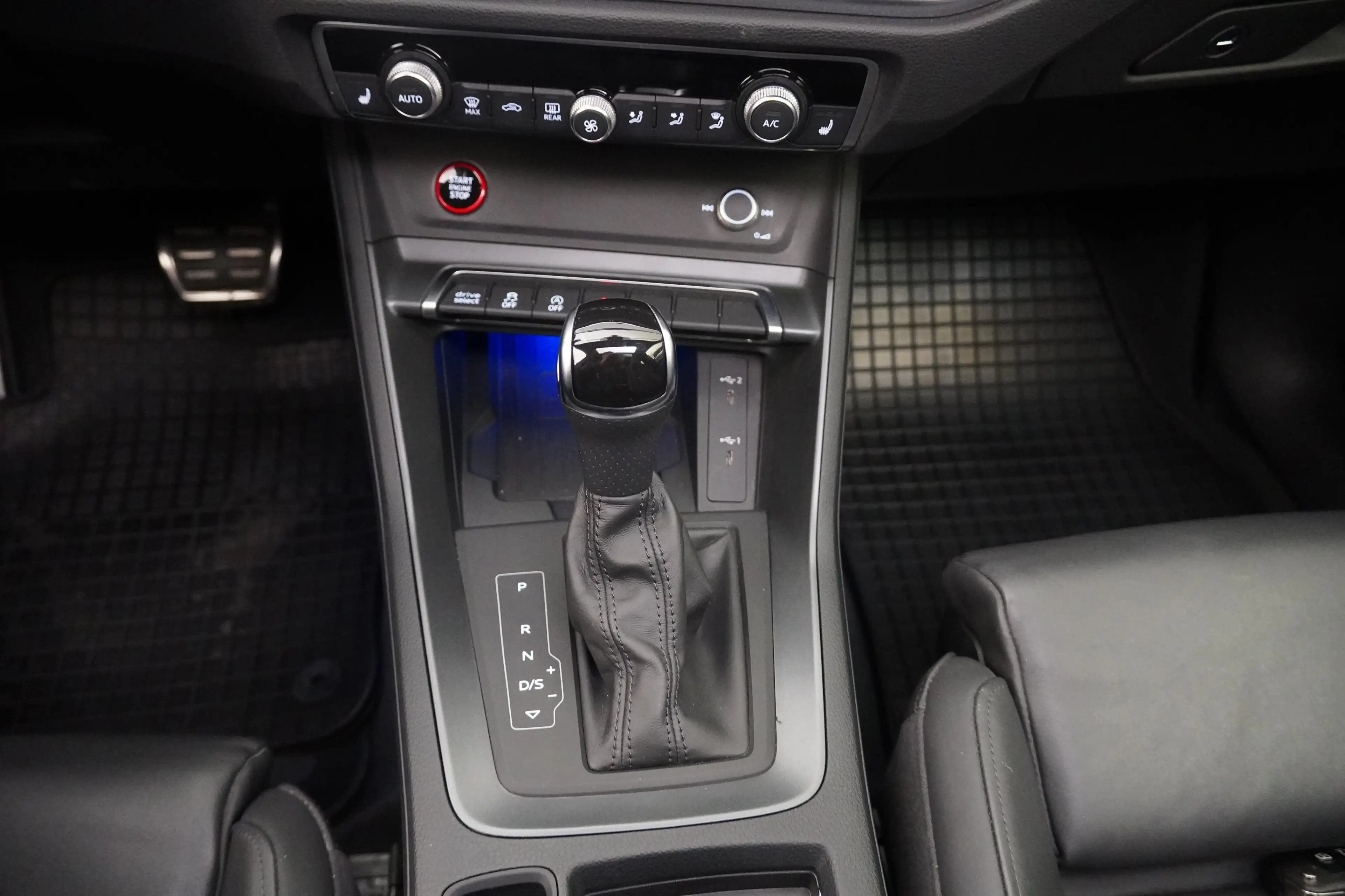 Audi RS Q3 Sportback 2,5 TFSI quattro S-tronic — photo 18